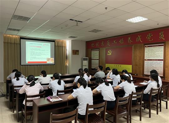 爱体育集团有限公司
组织参加疫情常态化下建筑企业经营管理风险管控培训